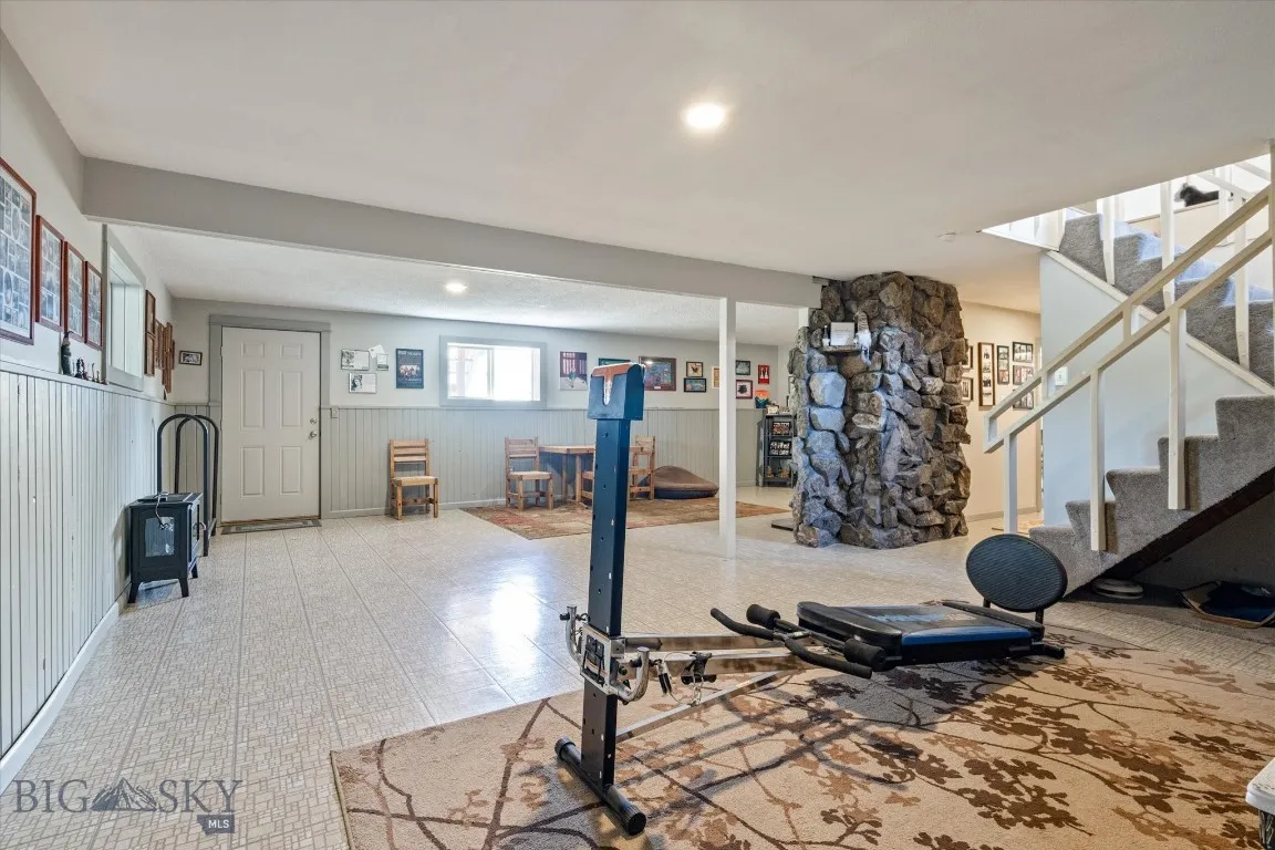 6285 Elkhorn, Helena, Montana 59602, Helena, Montana 59602, 4 Bedrooms Bedrooms, ,2 BathroomsBathrooms,Residential,For Sale,6285 Elkhorn, Helena, Montana 59602,0,404656