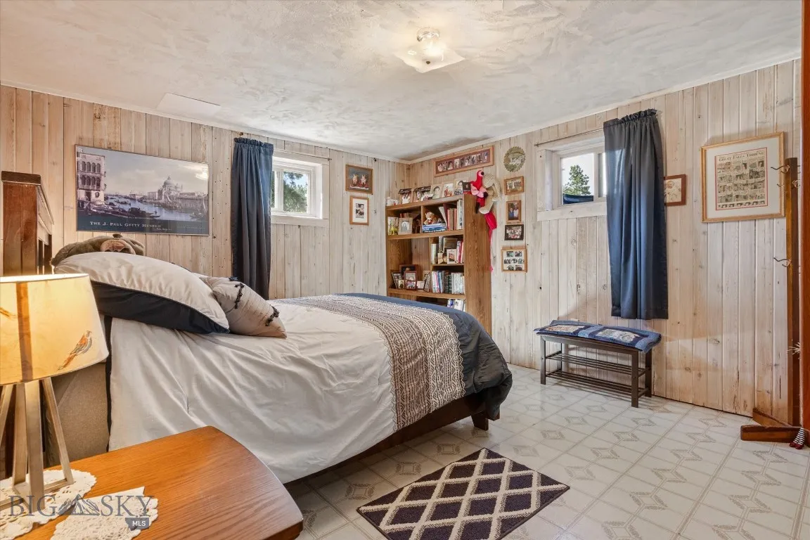 6285 Elkhorn, Helena, Montana 59602, Helena, Montana 59602, 4 Bedrooms Bedrooms, ,2 BathroomsBathrooms,Residential,For Sale,6285 Elkhorn, Helena, Montana 59602,0,404656