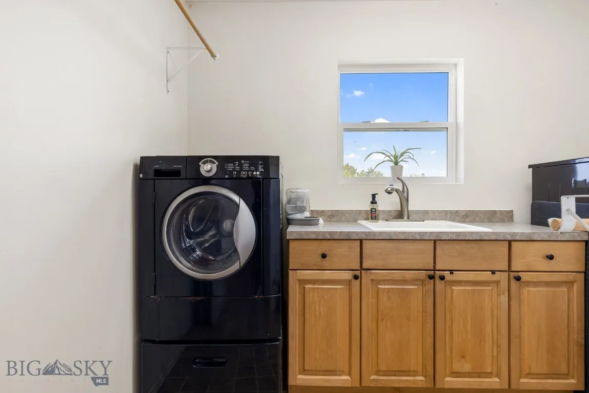 193 Lucille Lane, Bozeman, Montana 59718, Bozeman, Montana 59718, 5 Bedrooms Bedrooms, ,3 BathroomsBathrooms,Residential,For Sale,193 Lucille Lane, Bozeman, Montana 59718,0,404674