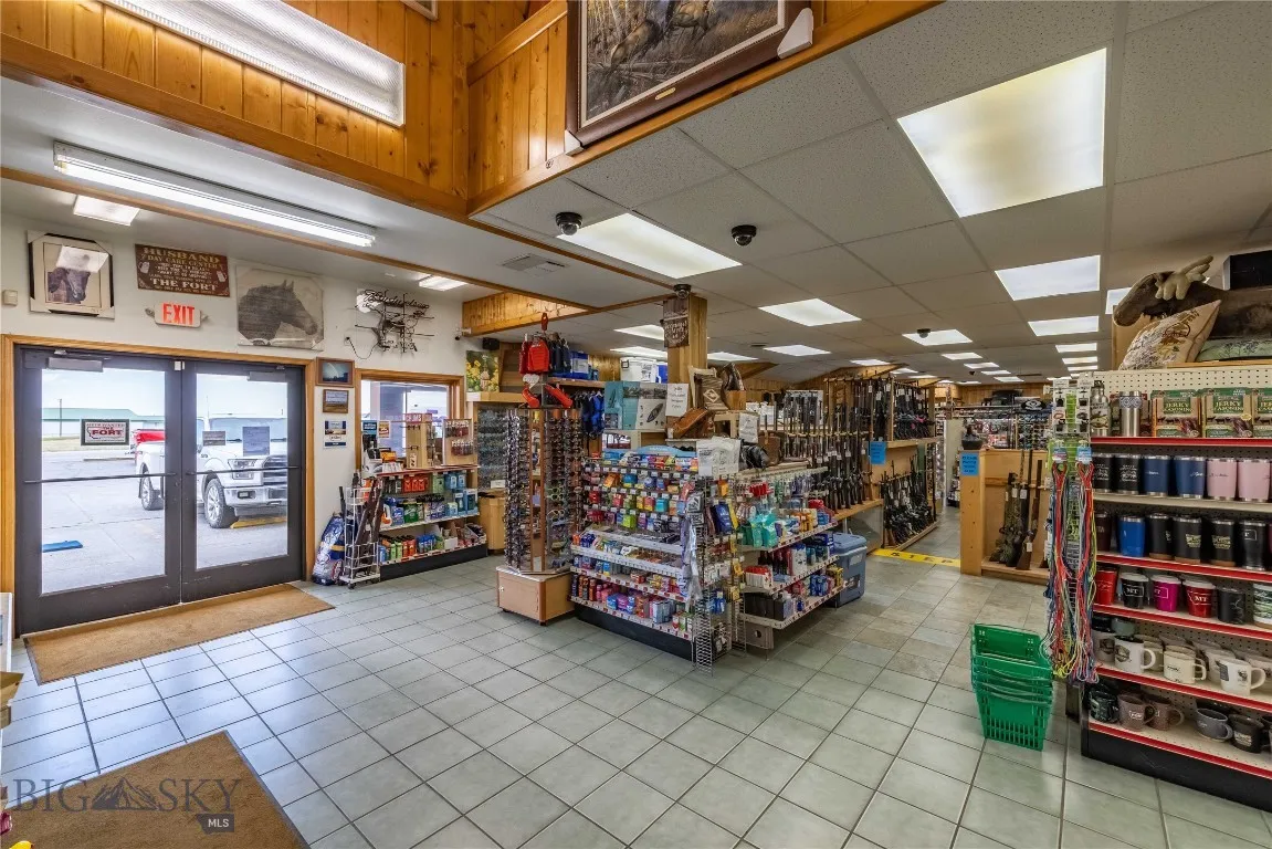228 Big Timber Loop Rd Highway, Big Timber, Montan, Big Timber, Montana 59011, ,Commercial Sale,For Sale,228 Big Timber Loop Rd Highway, Big Timber, Montan,0,404688