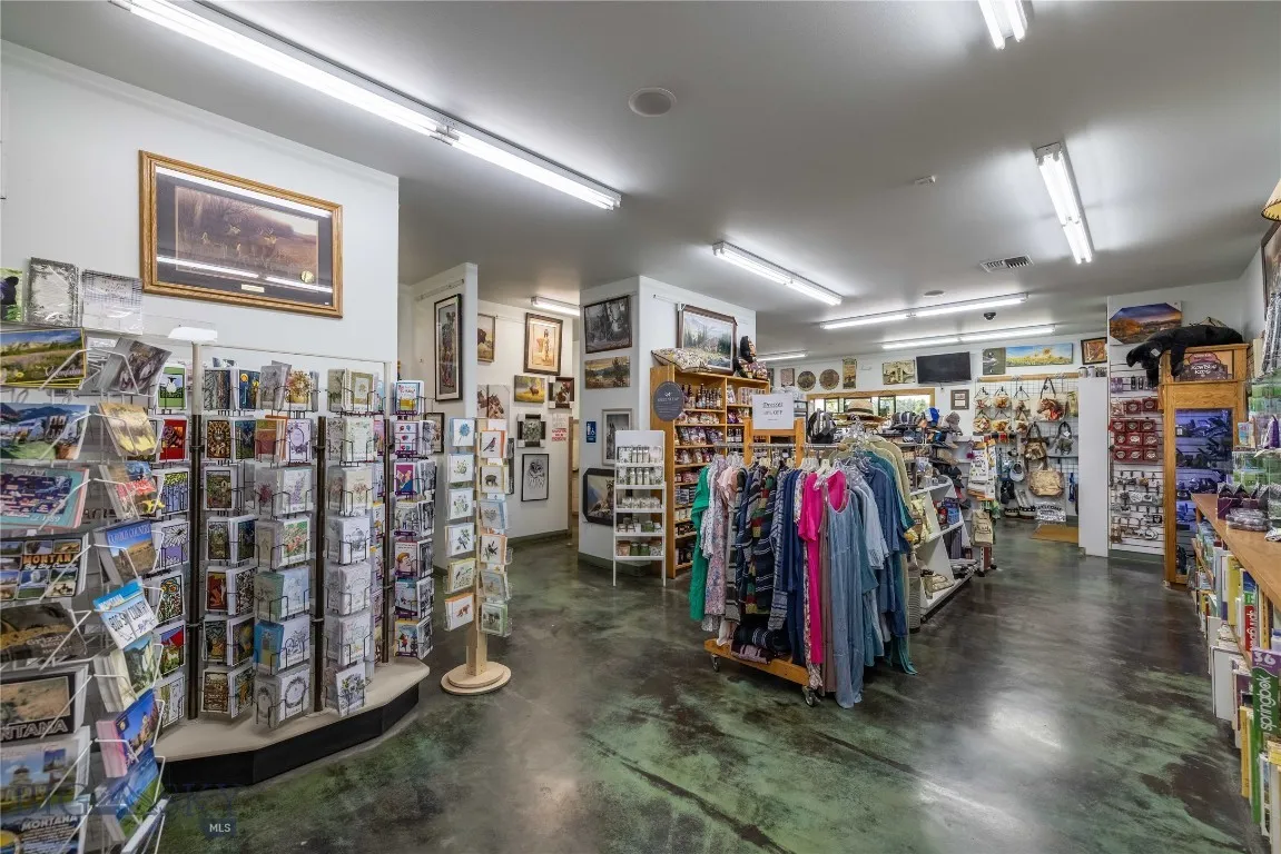 228 Big Timber Loop Rd Highway, Big Timber, Montan, Big Timber, Montana 59011, ,Commercial Sale,For Sale,228 Big Timber Loop Rd Highway, Big Timber, Montan,0,404688