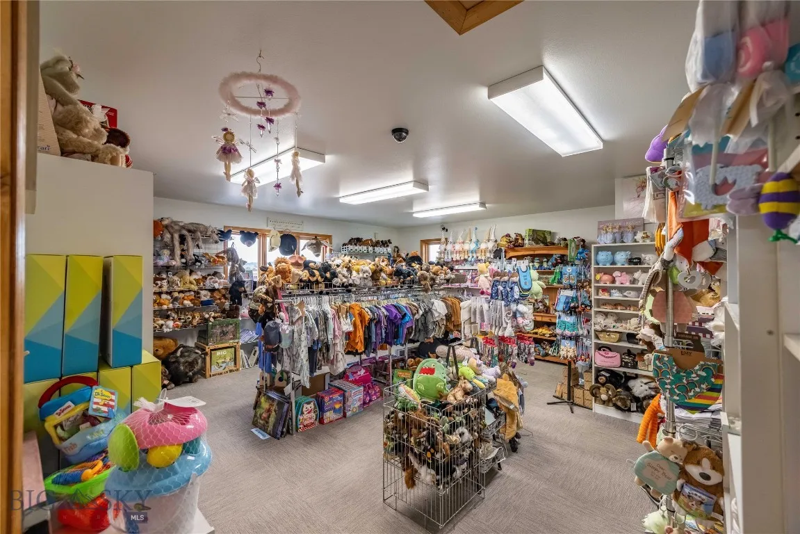 228 Big Timber Loop Rd Highway, Big Timber, Montan, Big Timber, Montana 59011, ,Commercial Sale,For Sale,228 Big Timber Loop Rd Highway, Big Timber, Montan,0,404688
