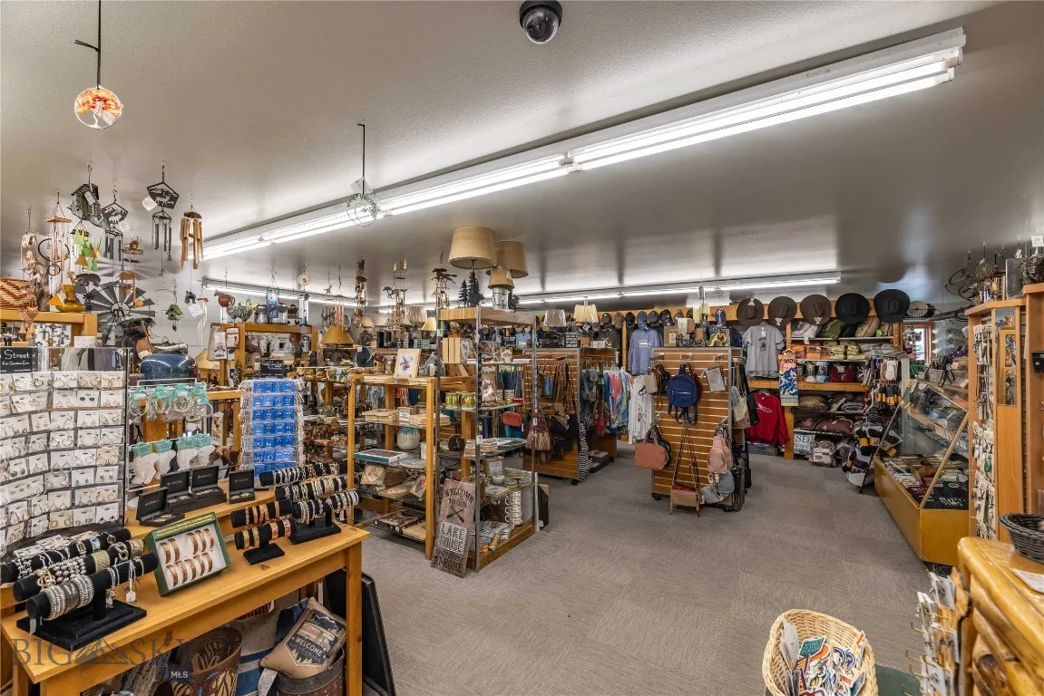 228 Big Timber Loop Rd Highway, Big Timber, Montan, Big Timber, Montana 59011, ,Commercial Sale,For Sale,228 Big Timber Loop Rd Highway, Big Timber, Montan,0,404688