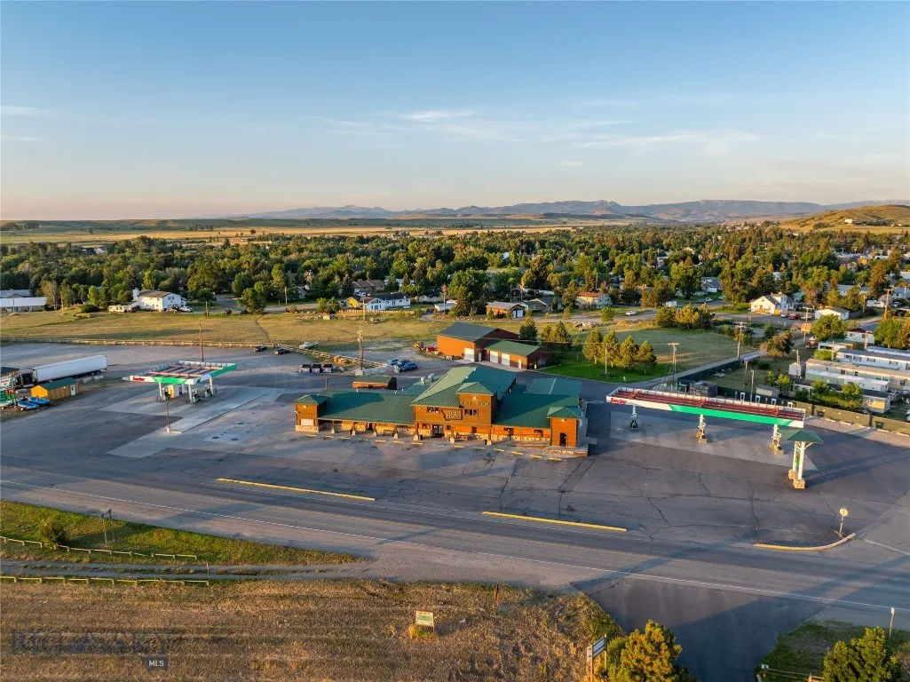 228 Big Timber Loop Rd Highway, Big Timber, Montan, Big Timber, Montana 59011, ,Commercial Sale,For Sale,228 Big Timber Loop Rd Highway, Big Timber, Montan,0,404688