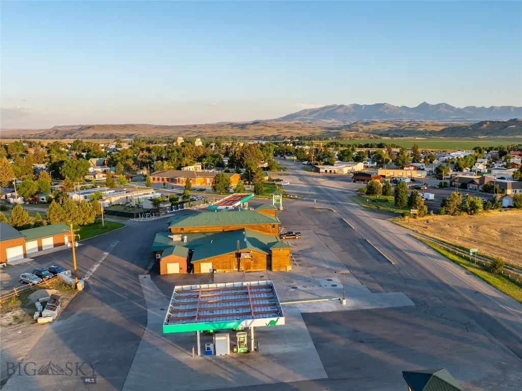 228 Big Timber Loop Rd Highway, Big Timber, Montan, Big Timber, Montana 59011, ,Commercial Sale,For Sale,228 Big Timber Loop Rd Highway, Big Timber, Montan,0,404688