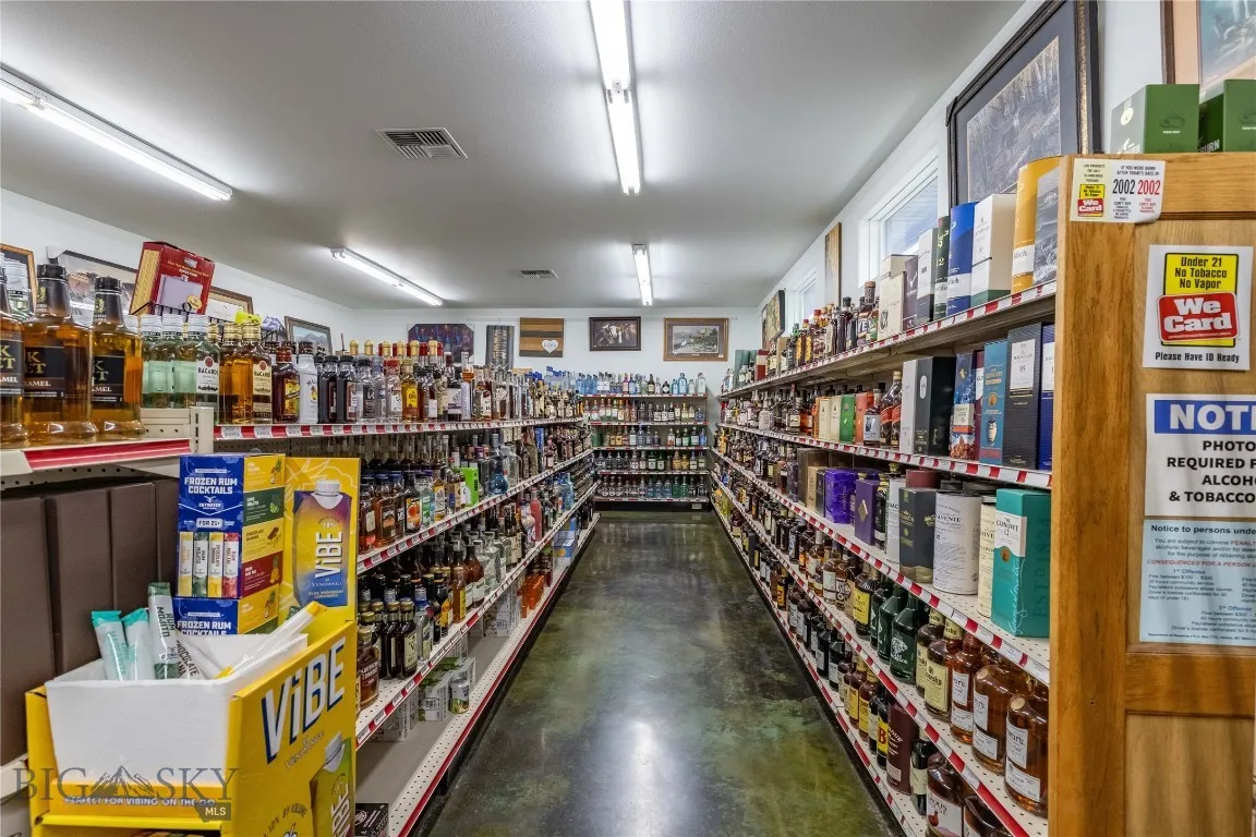 228 Big Timber Loop Rd Highway, Big Timber, Montan, Big Timber, Montana 59011, ,Commercial Sale,For Sale,228 Big Timber Loop Rd Highway, Big Timber, Montan,0,404688