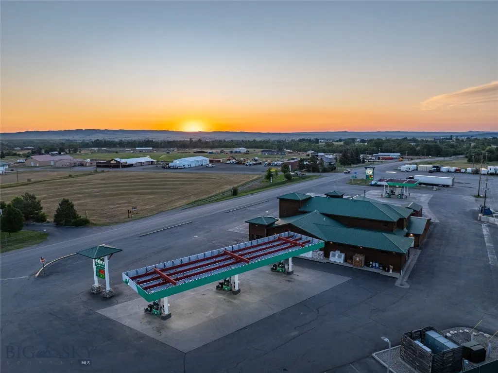 228 Big Timber Loop Rd Highway, Big Timber, Montan, Big Timber, Montana 59011, ,Commercial Sale,For Sale,228 Big Timber Loop Rd Highway, Big Timber, Montan,0,404688