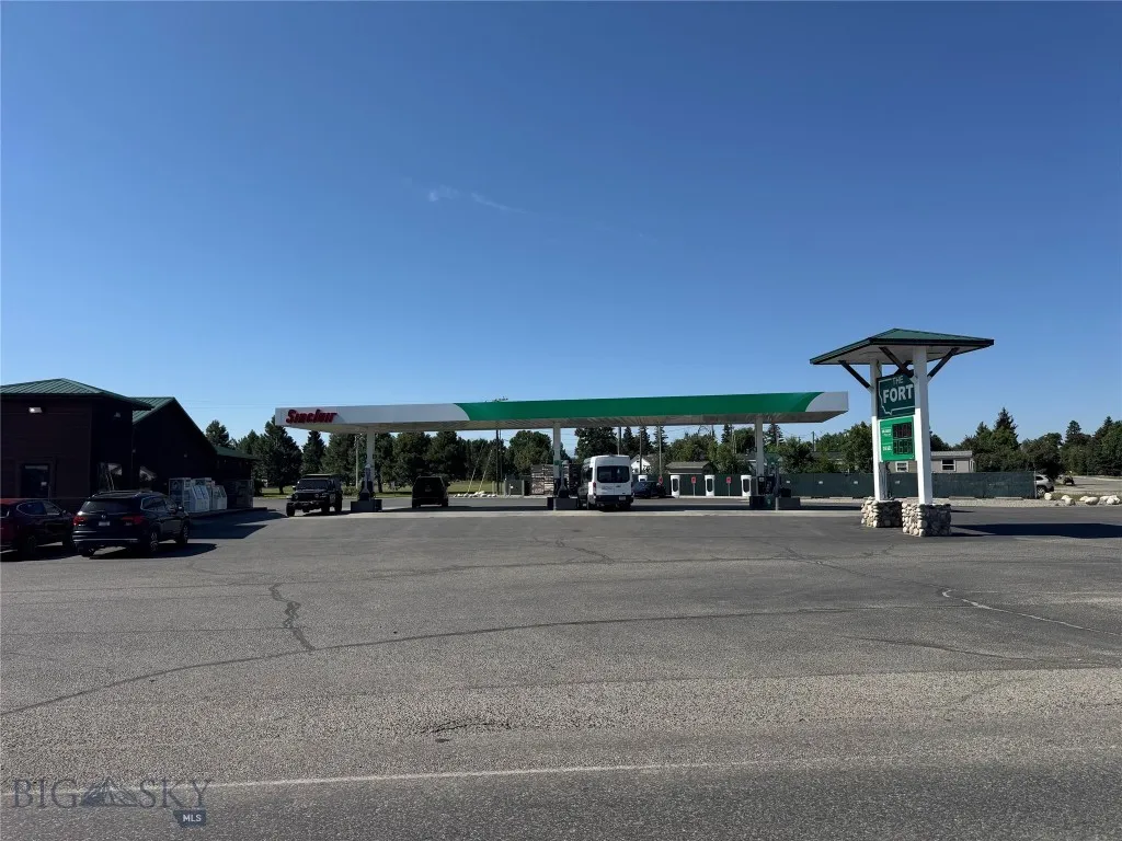 228 Big Timber Loop Rd Highway, Big Timber, Montan, Big Timber, Montana 59011, ,Commercial Sale,For Sale,228 Big Timber Loop Rd Highway, Big Timber, Montan,0,404688