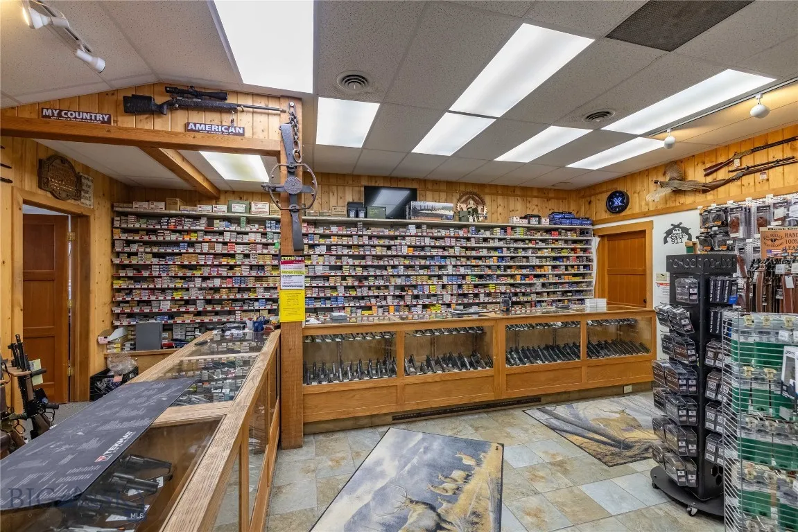 228 Big Timber Loop Rd Highway, Big Timber, Montan, Big Timber, Montana 59011, ,Commercial Sale,For Sale,228 Big Timber Loop Rd Highway, Big Timber, Montan,0,404688