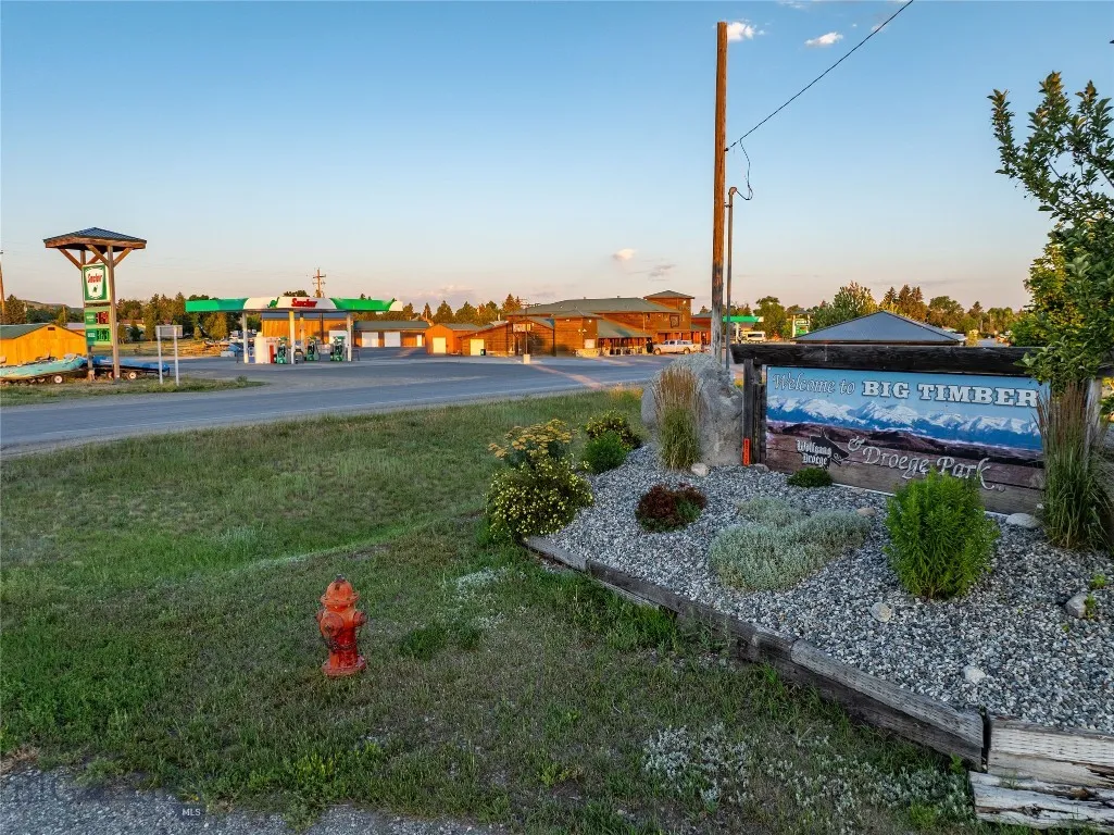 228 Big Timber Loop Rd Highway, Big Timber, Montan, Big Timber, Montana 59011, ,Commercial Sale,For Sale,228 Big Timber Loop Rd Highway, Big Timber, Montan,0,404688