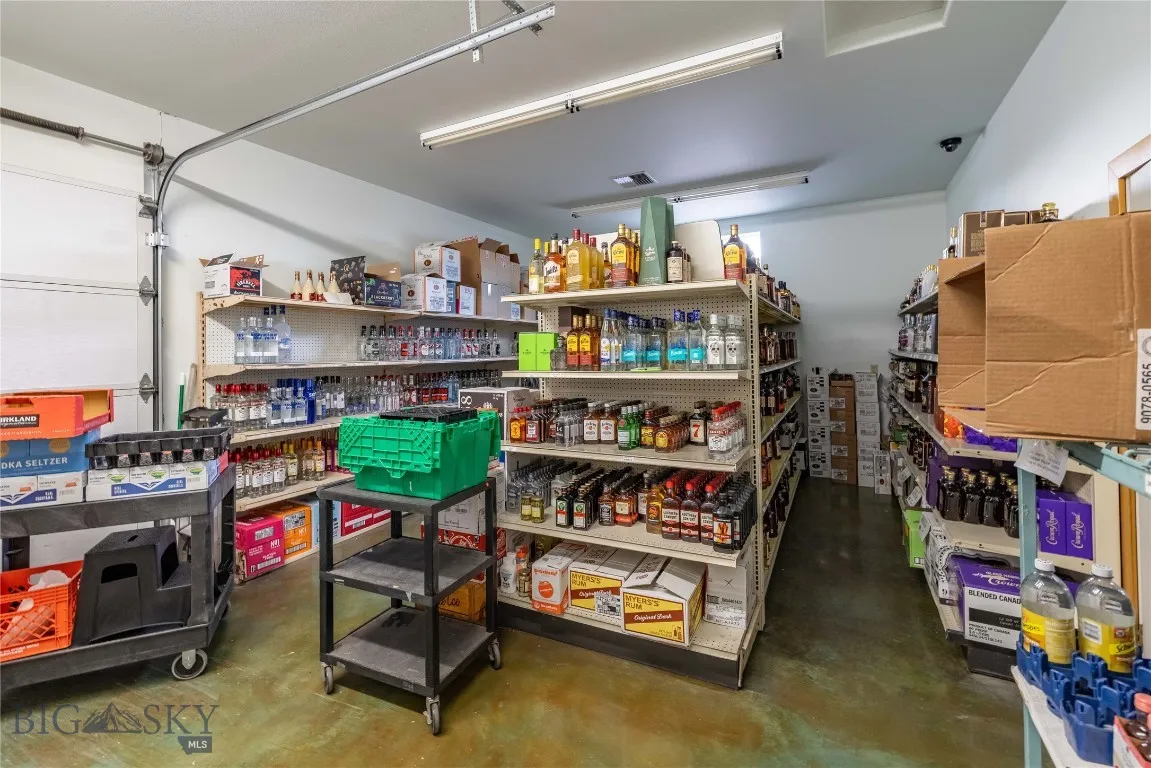 228 Big Timber Loop Rd Highway, Big Timber, Montan, Big Timber, Montana 59011, ,Commercial Sale,For Sale,228 Big Timber Loop Rd Highway, Big Timber, Montan,0,404688