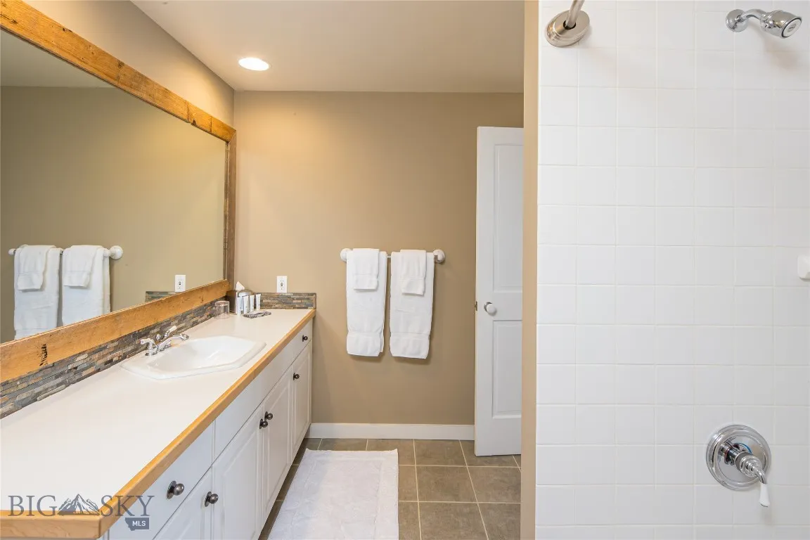 830 Castle Mountain Road, Clyde Park, Montana 5901, Clyde Park, Montana 59018, 9 Bedrooms Bedrooms, ,10 BathroomsBathrooms,Residential,For Sale,830 Castle Mountain Road, Clyde Park, Montana 5901,0,397636
