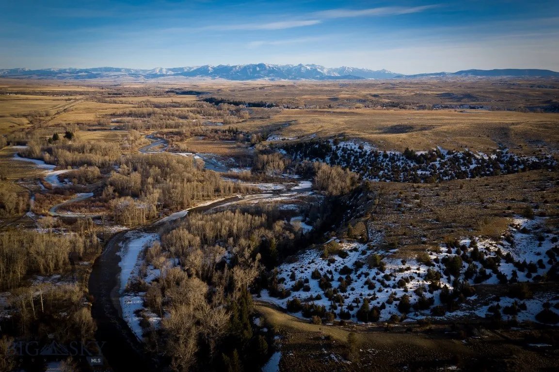 830 Castle Mountain Road, Clyde Park, Montana 5901, Clyde Park, Montana 59018, 9 Bedrooms Bedrooms, ,10 BathroomsBathrooms,Residential,For Sale,830 Castle Mountain Road, Clyde Park, Montana 5901,0,397636