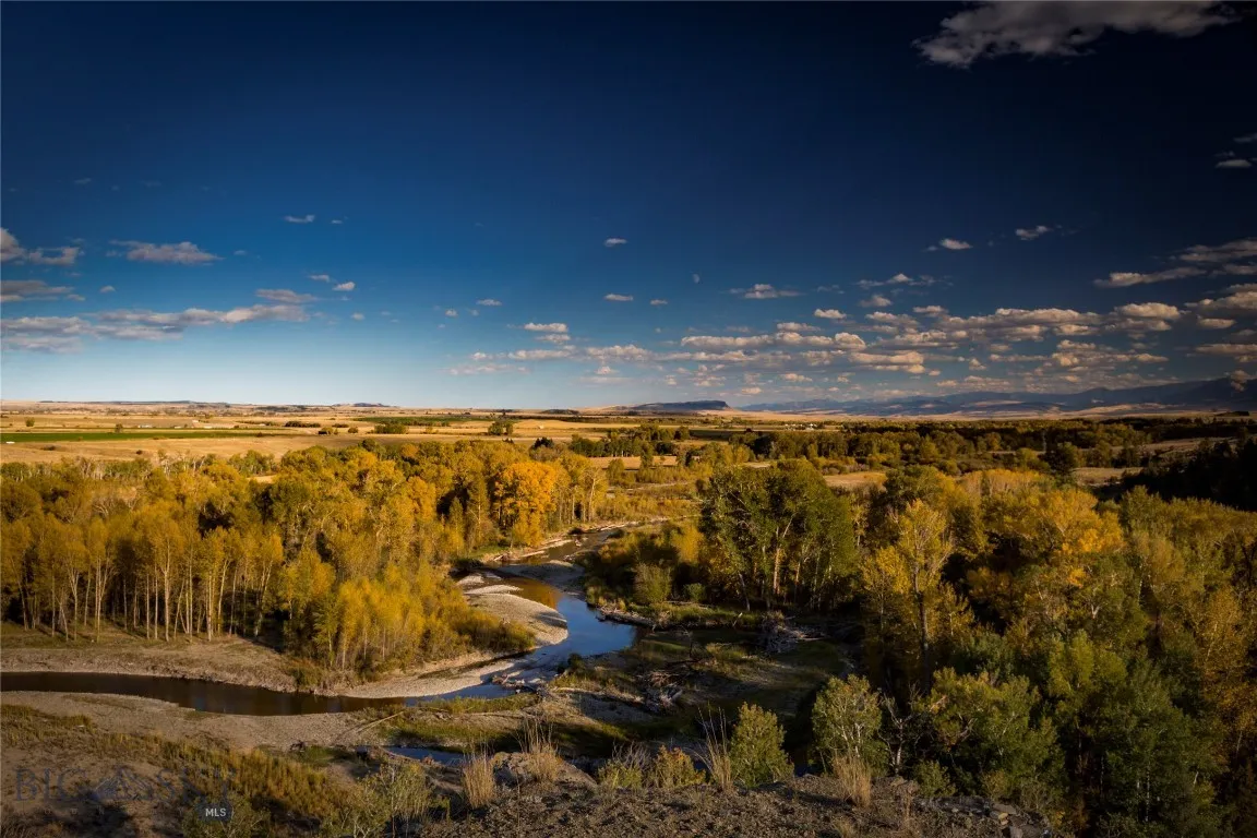 830 Castle Mountain Road, Clyde Park, Montana 5901, Clyde Park, Montana 59018, 9 Bedrooms Bedrooms, ,10 BathroomsBathrooms,Residential,For Sale,830 Castle Mountain Road, Clyde Park, Montana 5901,0,397636