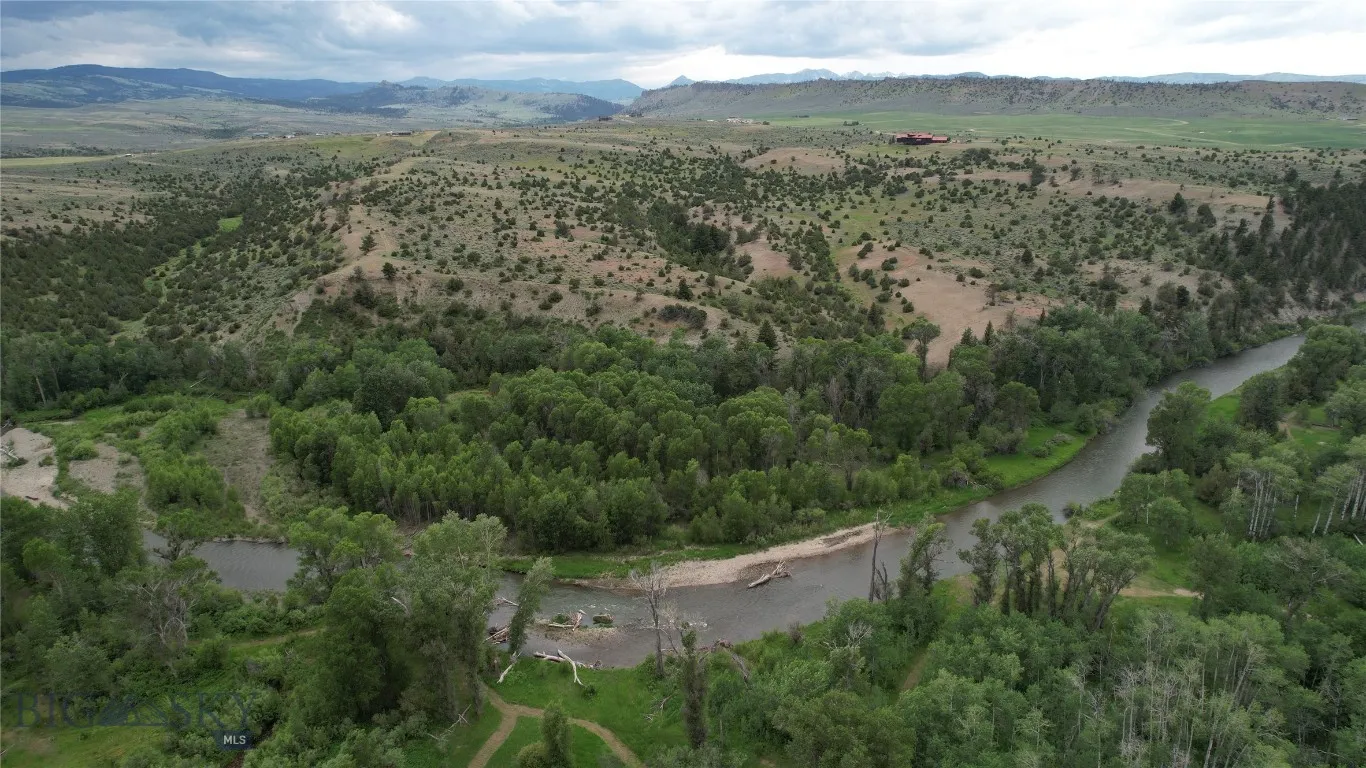 830 Castle Mountain Road, Clyde Park, Montana 5901, Clyde Park, Montana 59018, 9 Bedrooms Bedrooms, ,10 BathroomsBathrooms,Residential,For Sale,830 Castle Mountain Road, Clyde Park, Montana 5901,0,397636