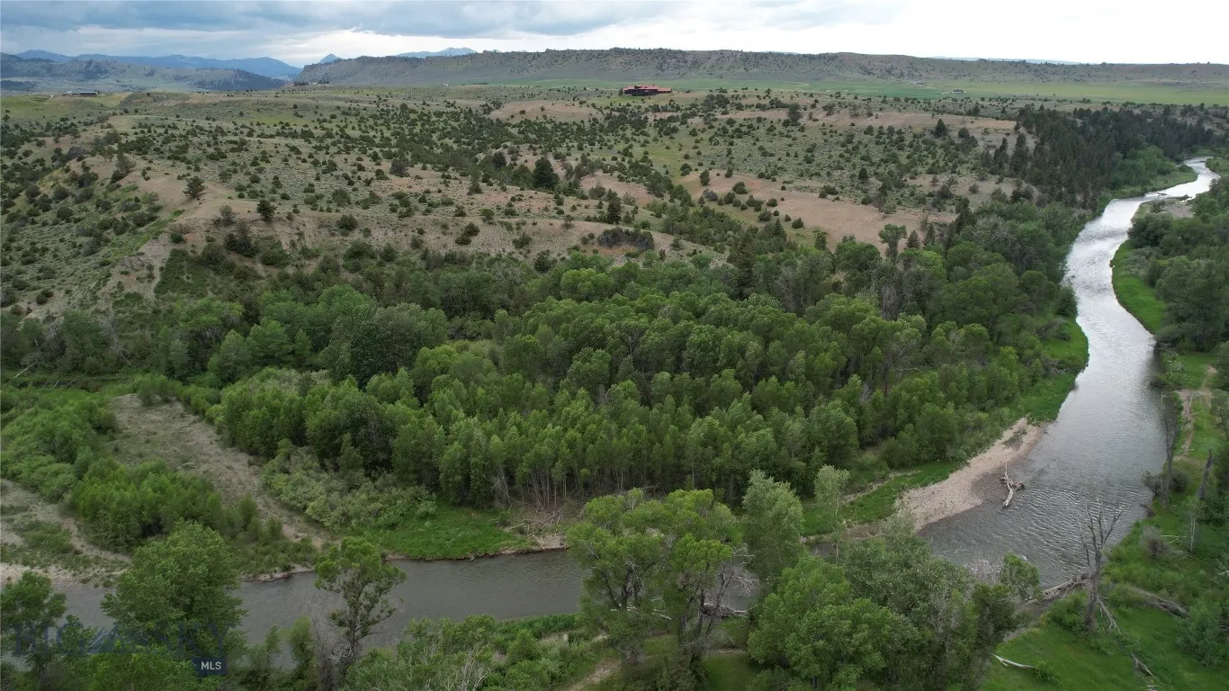 830 Castle Mountain Road, Clyde Park, Montana 5901, Clyde Park, Montana 59018, 9 Bedrooms Bedrooms, ,10 BathroomsBathrooms,Residential,For Sale,830 Castle Mountain Road, Clyde Park, Montana 5901,0,397636