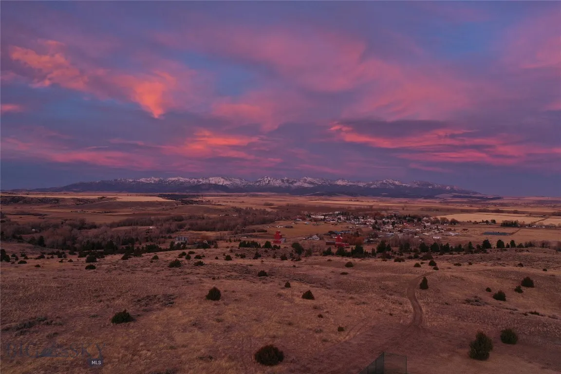 830 Castle Mountain Road, Clyde Park, Montana 5901, Clyde Park, Montana 59018, 9 Bedrooms Bedrooms, ,10 BathroomsBathrooms,Residential,For Sale,830 Castle Mountain Road, Clyde Park, Montana 5901,0,397636
