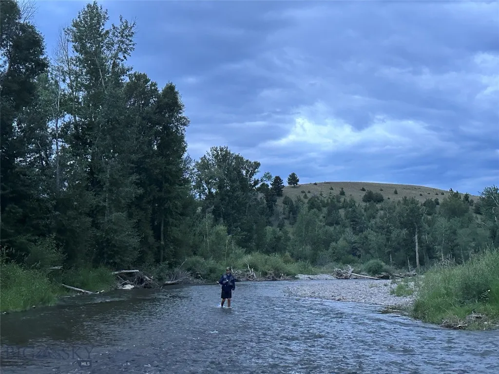 830 Castle Mountain Road, Clyde Park, Montana 5901, Clyde Park, Montana 59018, 9 Bedrooms Bedrooms, ,10 BathroomsBathrooms,Residential,For Sale,830 Castle Mountain Road, Clyde Park, Montana 5901,0,397636