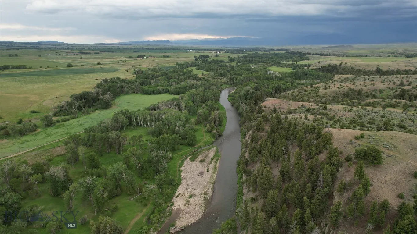 830 Castle Mountain Road, Clyde Park, Montana 5901, Clyde Park, Montana 59018, 9 Bedrooms Bedrooms, ,10 BathroomsBathrooms,Residential,For Sale,830 Castle Mountain Road, Clyde Park, Montana 5901,0,397636