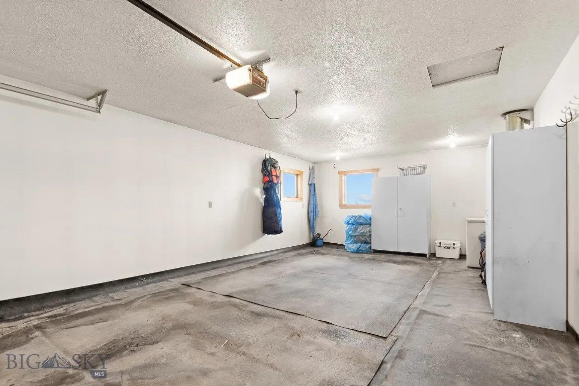 516 Mt Highway 287 W, Ennis, Montana 59729, Ennis, Montana 59729, 3 Bedrooms Bedrooms, ,2 BathroomsBathrooms,Residential,For Sale,516 Mt Highway 287 W, Ennis, Montana 59729,0,404597