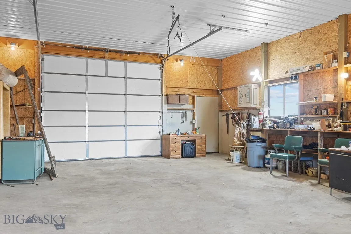 516 Mt Highway 287 W, Ennis, Montana 59729, Ennis, Montana 59729, 3 Bedrooms Bedrooms, ,2 BathroomsBathrooms,Residential,For Sale,516 Mt Highway 287 W, Ennis, Montana 59729,0,404597