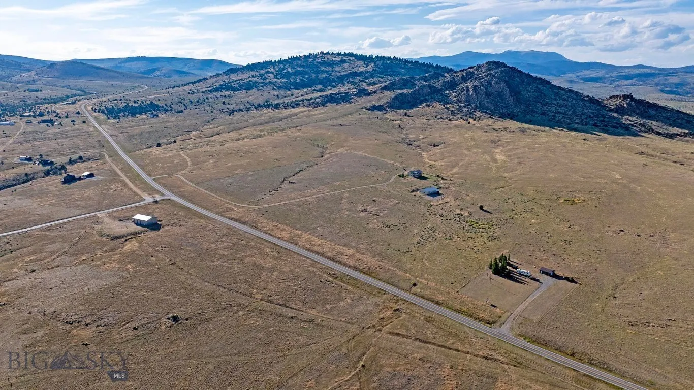 516 Mt Highway 287 W, Ennis, Montana 59729, Ennis, Montana 59729, 3 Bedrooms Bedrooms, ,2 BathroomsBathrooms,Residential,For Sale,516 Mt Highway 287 W, Ennis, Montana 59729,0,404597