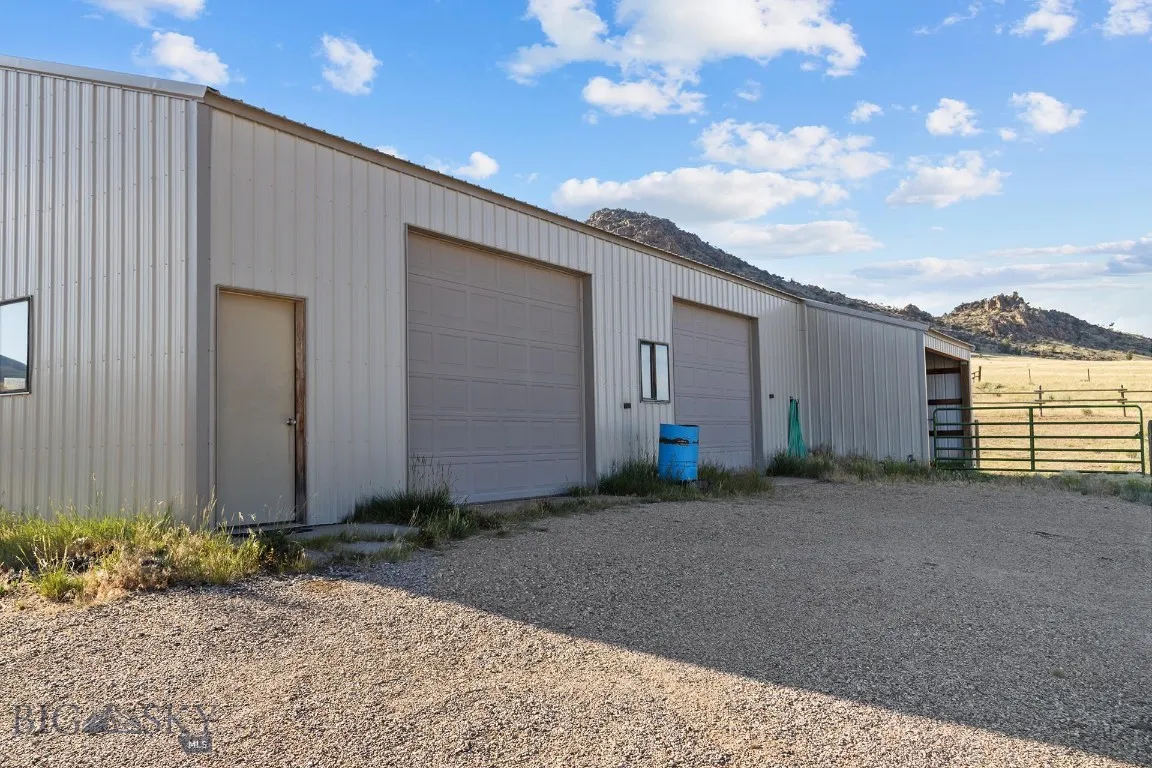 516 Mt Highway 287 W, Ennis, Montana 59729, Ennis, Montana 59729, 3 Bedrooms Bedrooms, ,2 BathroomsBathrooms,Residential,For Sale,516 Mt Highway 287 W, Ennis, Montana 59729,0,404597