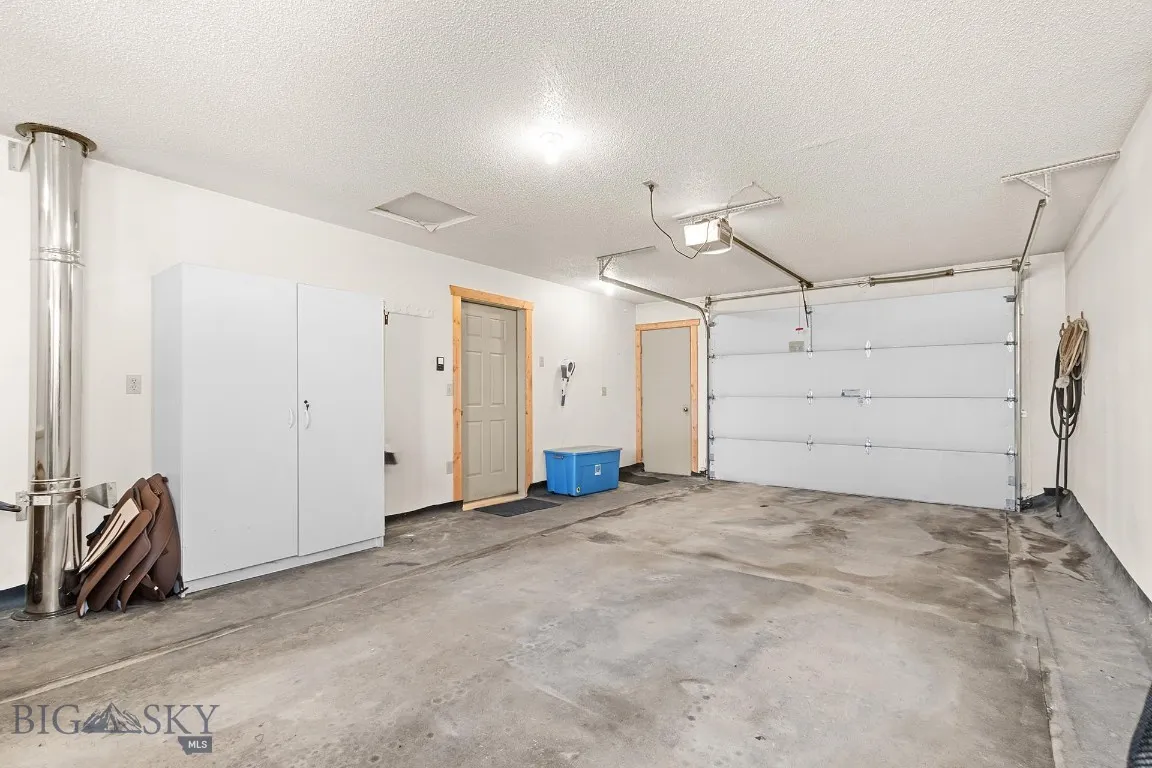 516 Mt Highway 287 W, Ennis, Montana 59729, Ennis, Montana 59729, 3 Bedrooms Bedrooms, ,2 BathroomsBathrooms,Residential,For Sale,516 Mt Highway 287 W, Ennis, Montana 59729,0,404597