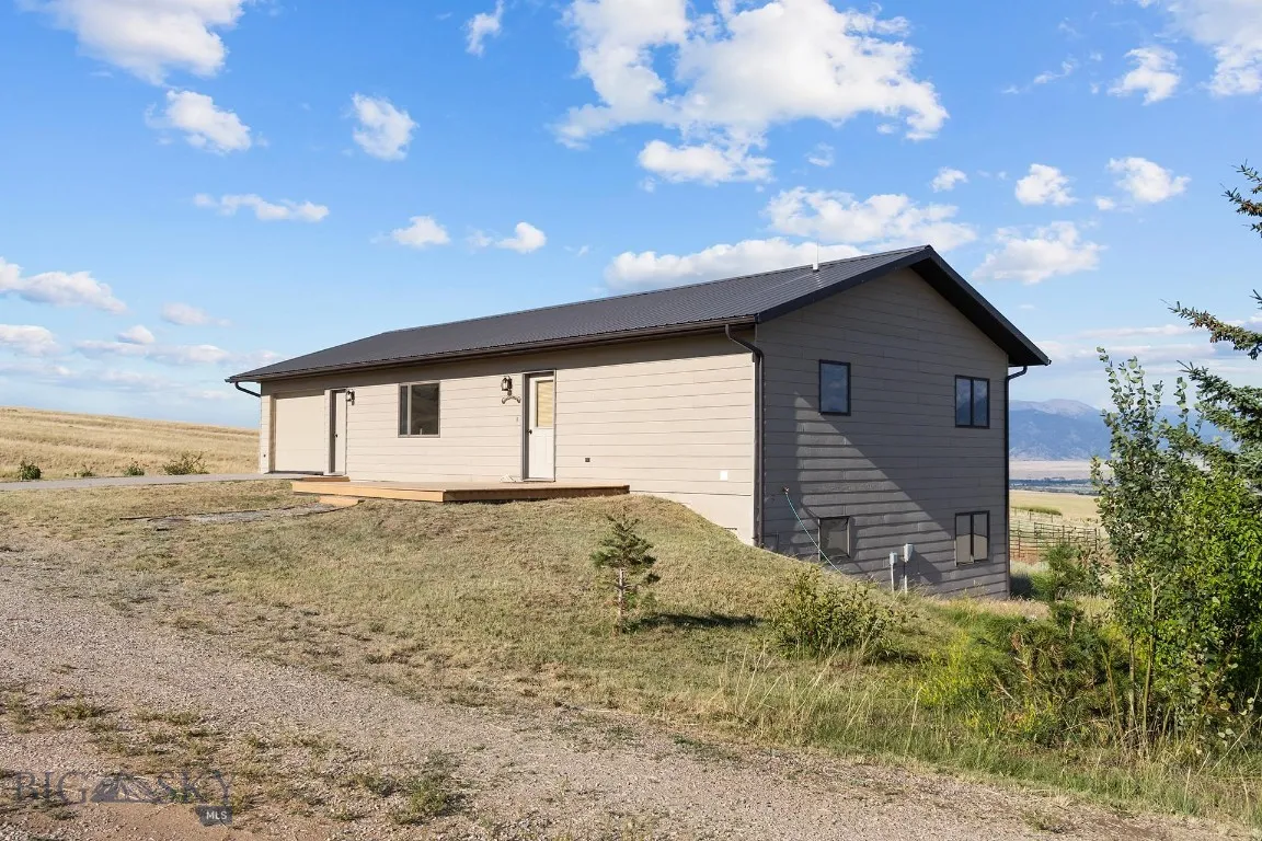 516 Mt Highway 287 W, Ennis, Montana 59729, Ennis, Montana 59729, 3 Bedrooms Bedrooms, ,2 BathroomsBathrooms,Residential,For Sale,516 Mt Highway 287 W, Ennis, Montana 59729,0,404597