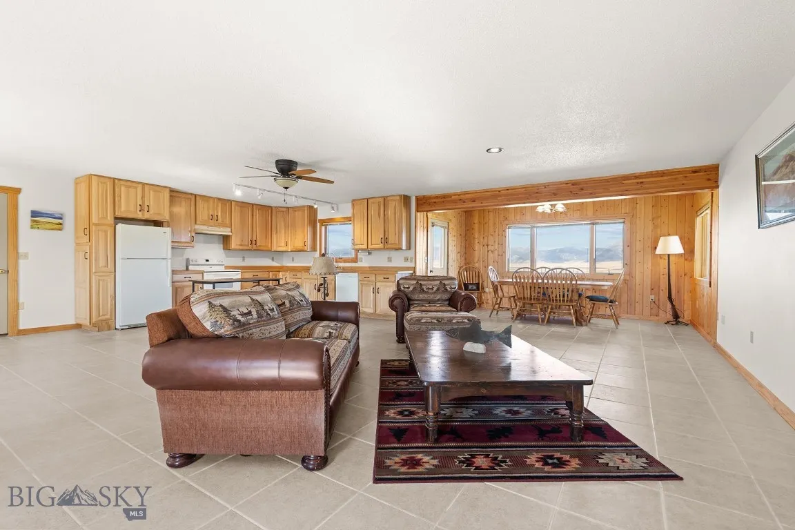 516 Mt Highway 287 W, Ennis, Montana 59729, Ennis, Montana 59729, 3 Bedrooms Bedrooms, ,2 BathroomsBathrooms,Residential,For Sale,516 Mt Highway 287 W, Ennis, Montana 59729,0,404597