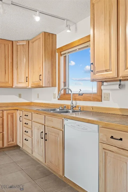 516 Mt Highway 287 W, Ennis, Montana 59729, Ennis, Montana 59729, 3 Bedrooms Bedrooms, ,2 BathroomsBathrooms,Residential,For Sale,516 Mt Highway 287 W, Ennis, Montana 59729,0,404597
