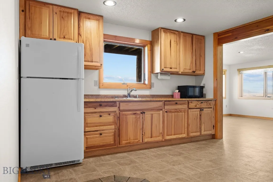 516 Mt Highway 287 W, Ennis, Montana 59729, Ennis, Montana 59729, 3 Bedrooms Bedrooms, ,2 BathroomsBathrooms,Residential,For Sale,516 Mt Highway 287 W, Ennis, Montana 59729,0,404597