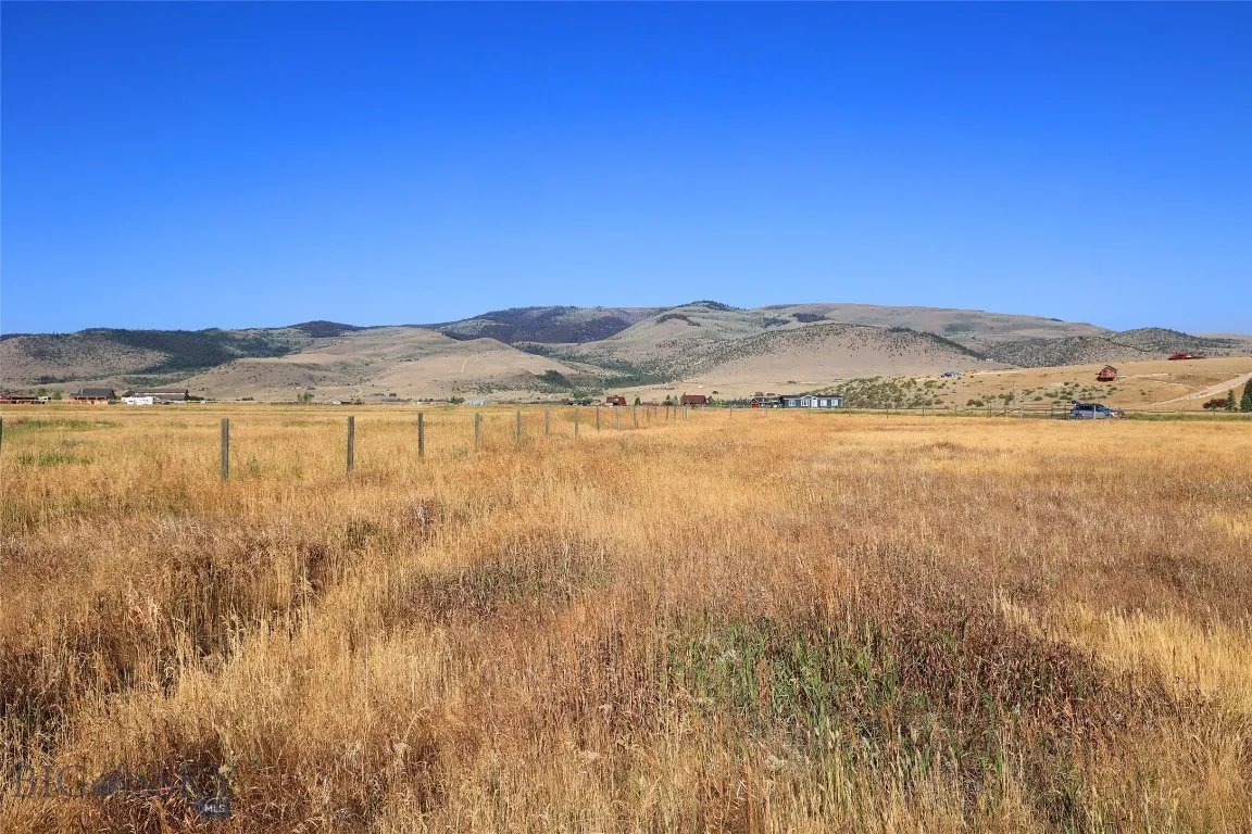 Expansive Gravelly Range Views to the West
