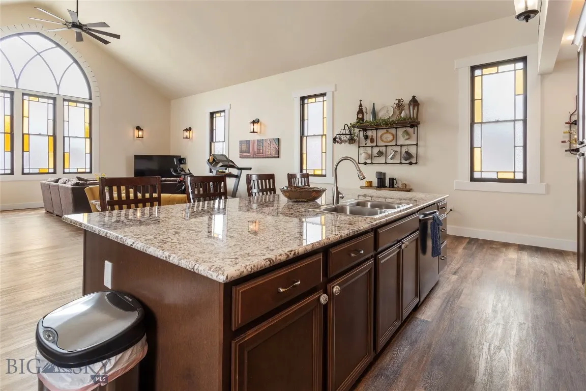 701 S Dakota Street, Butte, Montana 59701, Butte, Montana 59701, 2 Bedrooms Bedrooms, ,3 BathroomsBathrooms,Residential,For Sale,701 S Dakota Street, Butte, Montana 59701,0,404763