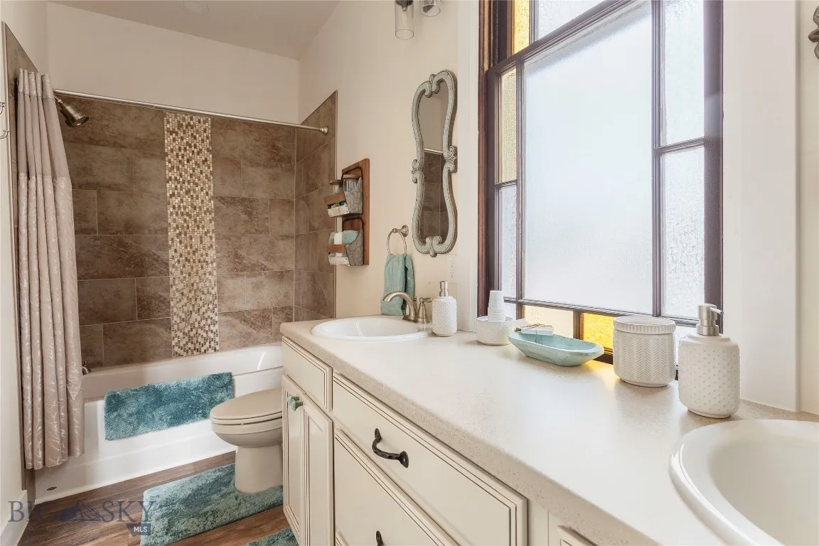 701 S Dakota Street, Butte, Montana 59701, Butte, Montana 59701, 2 Bedrooms Bedrooms, ,3 BathroomsBathrooms,Residential,For Sale,701 S Dakota Street, Butte, Montana 59701,0,404763