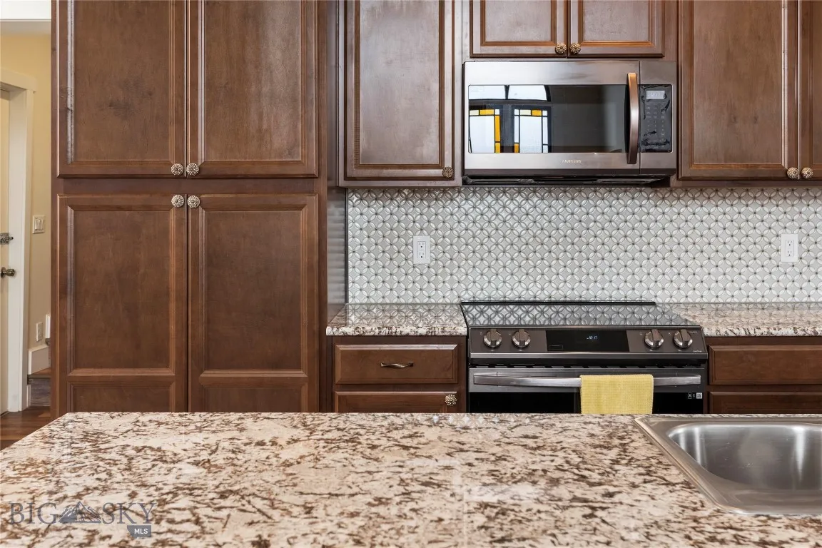 701 S Dakota Street, Butte, Montana 59701, Butte, Montana 59701, 2 Bedrooms Bedrooms, ,3 BathroomsBathrooms,Residential,For Sale,701 S Dakota Street, Butte, Montana 59701,0,404763