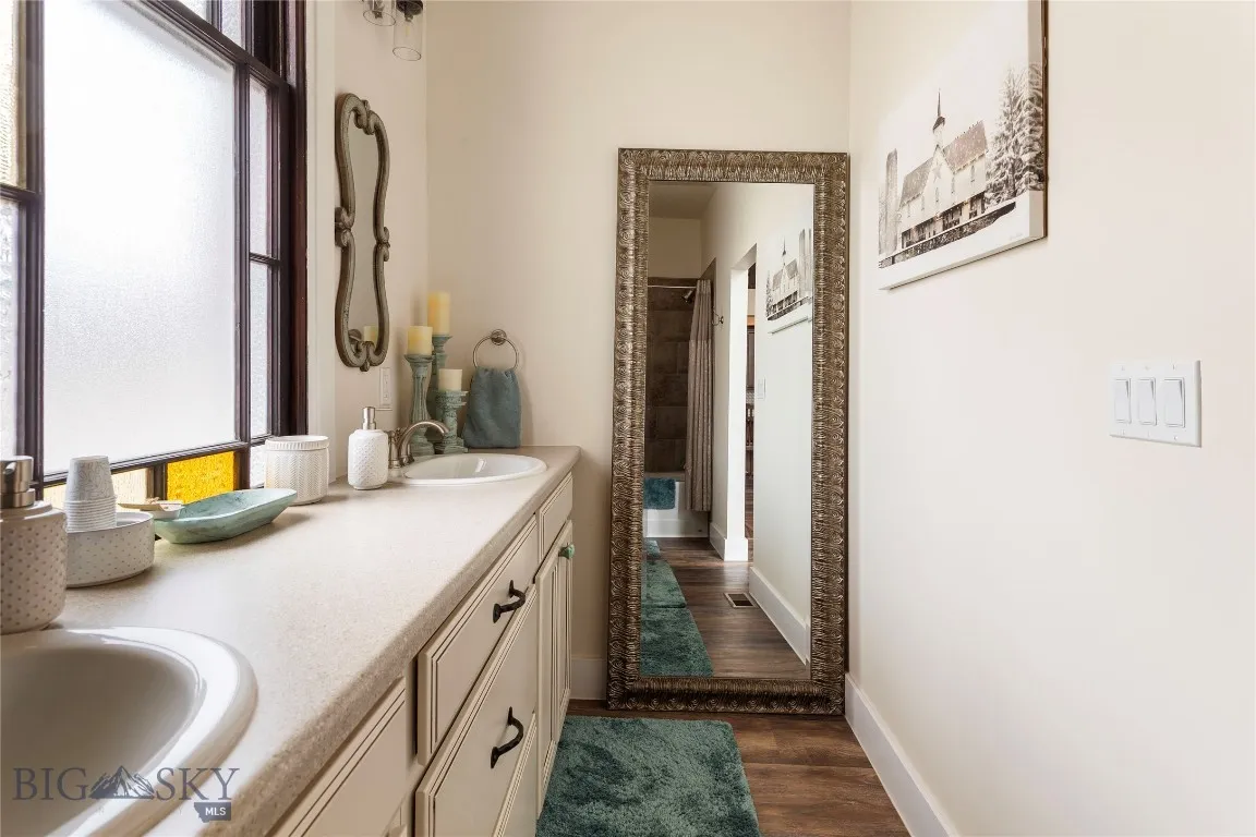701 S Dakota Street, Butte, Montana 59701, Butte, Montana 59701, 2 Bedrooms Bedrooms, ,3 BathroomsBathrooms,Residential,For Sale,701 S Dakota Street, Butte, Montana 59701,0,404763