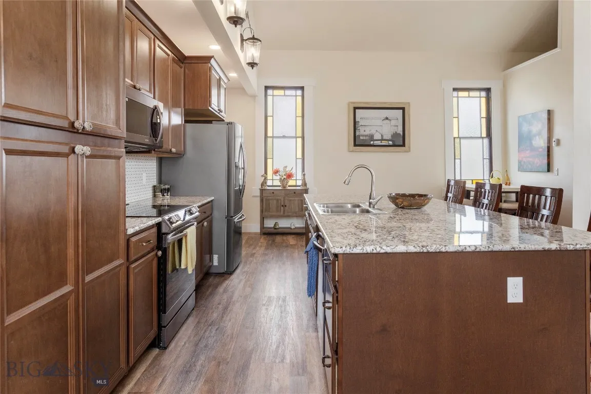 701 S Dakota Street, Butte, Montana 59701, Butte, Montana 59701, 2 Bedrooms Bedrooms, ,3 BathroomsBathrooms,Residential,For Sale,701 S Dakota Street, Butte, Montana 59701,0,404763