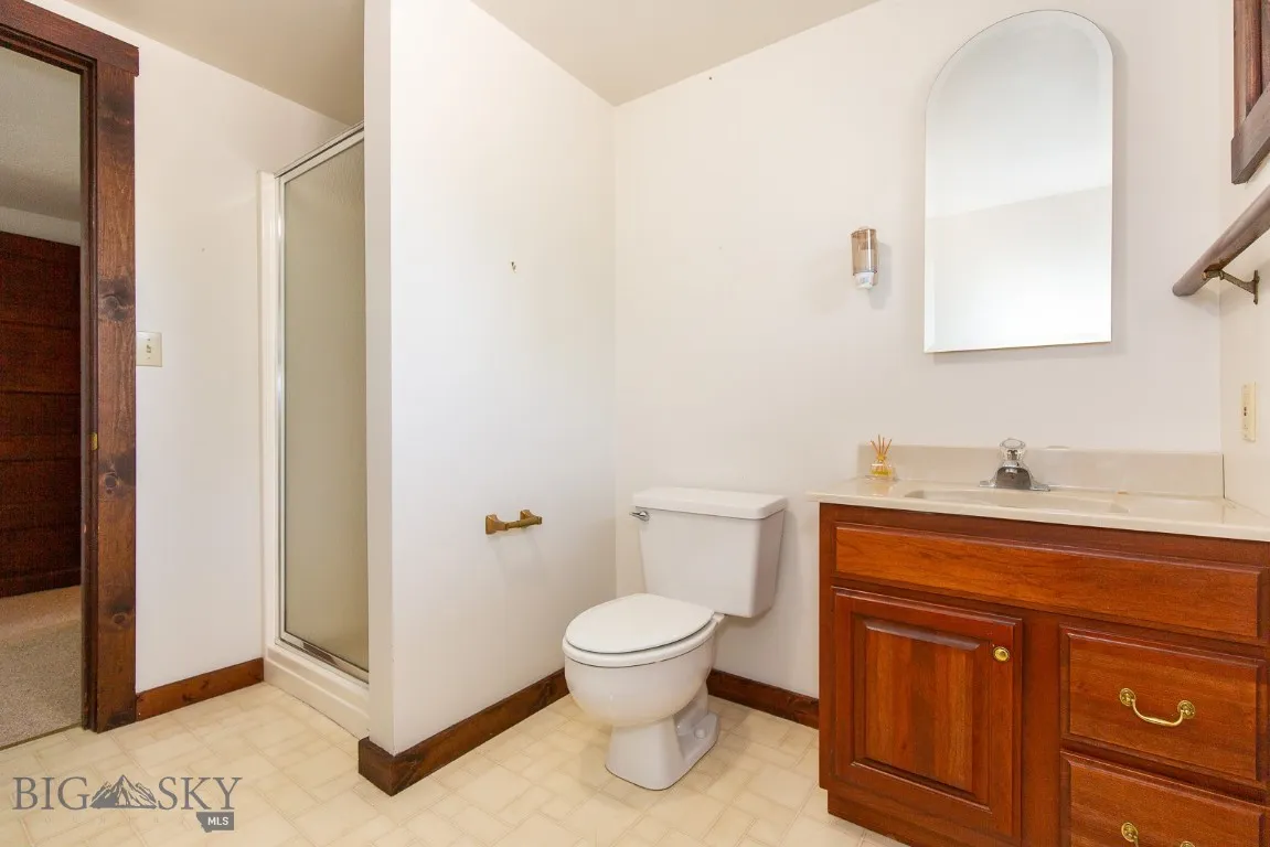 Second Level Bathroom