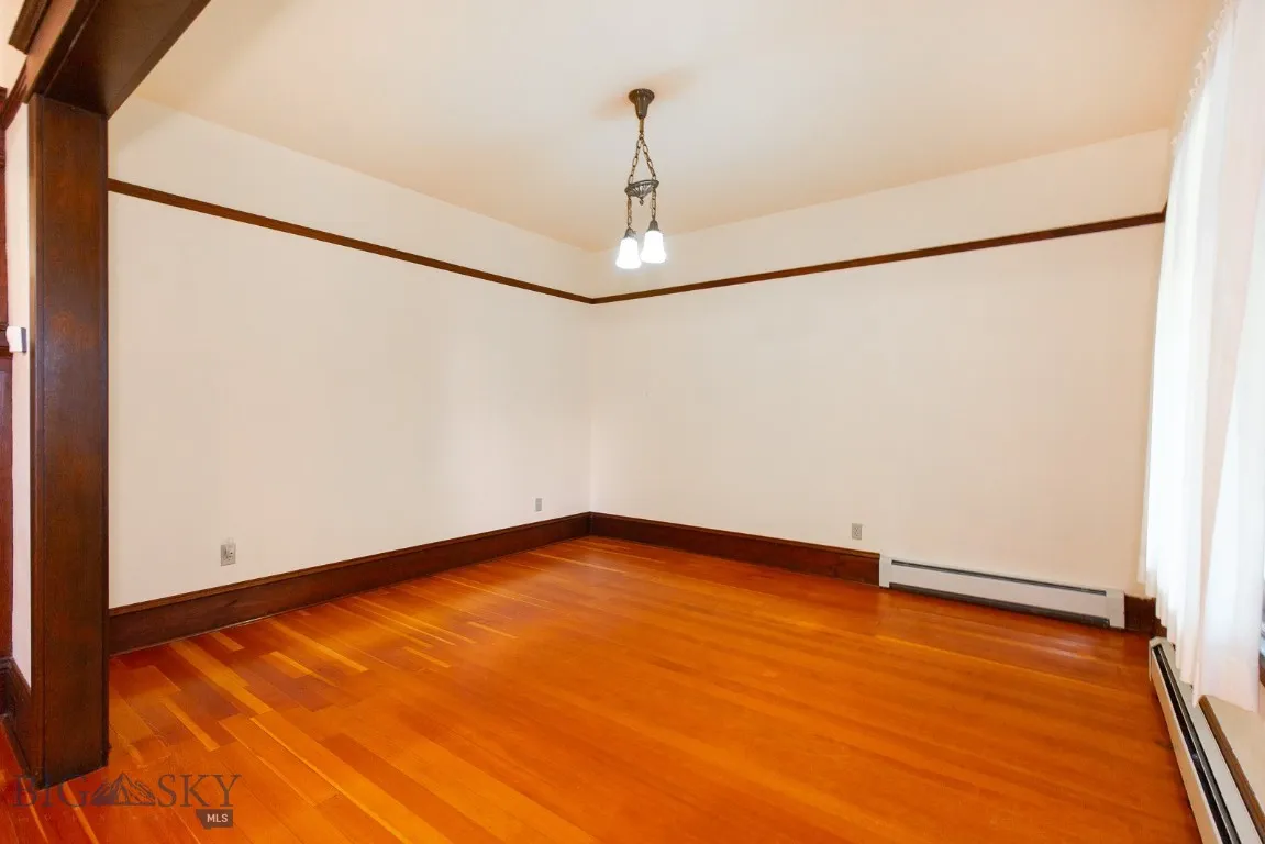Sitting Room or Office off of front Living Room