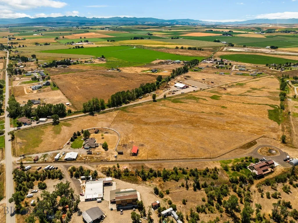 3455 Linney, Bozeman, Montana 59718, Bozeman, Montana 59718, 3 Bedrooms Bedrooms, ,2 BathroomsBathrooms,Residential,For Sale,3455 Linney, Bozeman, Montana 59718,0,404794