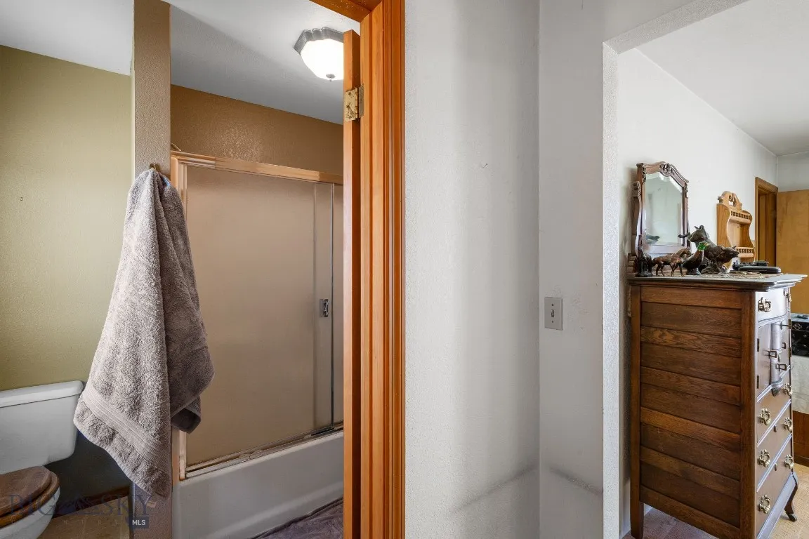 3455 Linney, Bozeman, Montana 59718, Bozeman, Montana 59718, 3 Bedrooms Bedrooms, ,2 BathroomsBathrooms,Residential,For Sale,3455 Linney, Bozeman, Montana 59718,0,404794