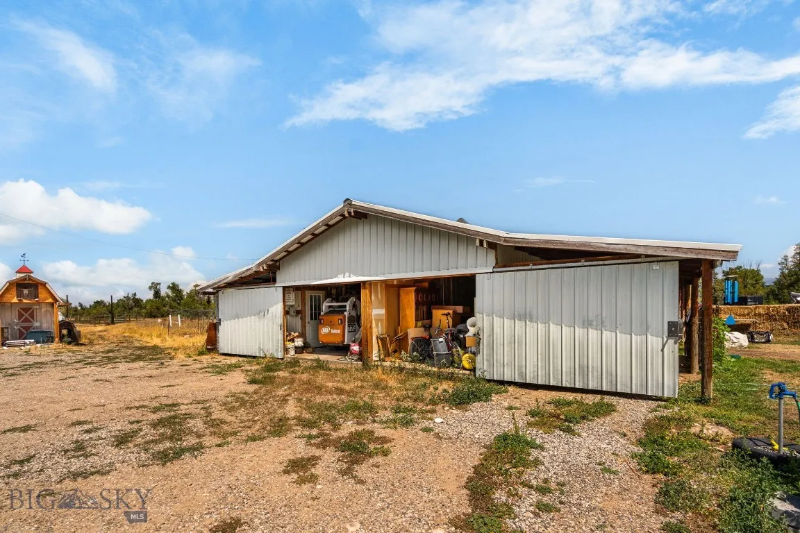 3455 Linney, Bozeman, Montana 59718, Bozeman, Montana 59718, 3 Bedrooms Bedrooms, ,2 BathroomsBathrooms,Residential,For Sale,3455 Linney, Bozeman, Montana 59718,0,404794