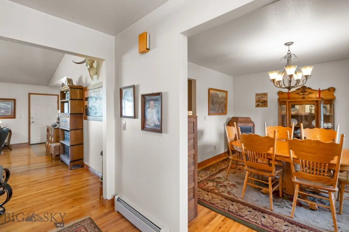 3455 Linney, Bozeman, Montana 59718, Bozeman, Montana 59718, 3 Bedrooms Bedrooms, ,2 BathroomsBathrooms,Residential,For Sale,3455 Linney, Bozeman, Montana 59718,0,404794