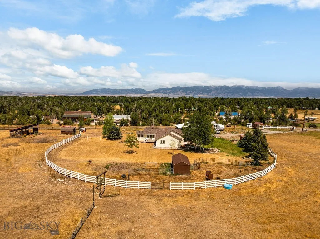 3455 Linney, Bozeman, Montana 59718, Bozeman, Montana 59718, 3 Bedrooms Bedrooms, ,2 BathroomsBathrooms,Residential,For Sale,3455 Linney, Bozeman, Montana 59718,0,404794