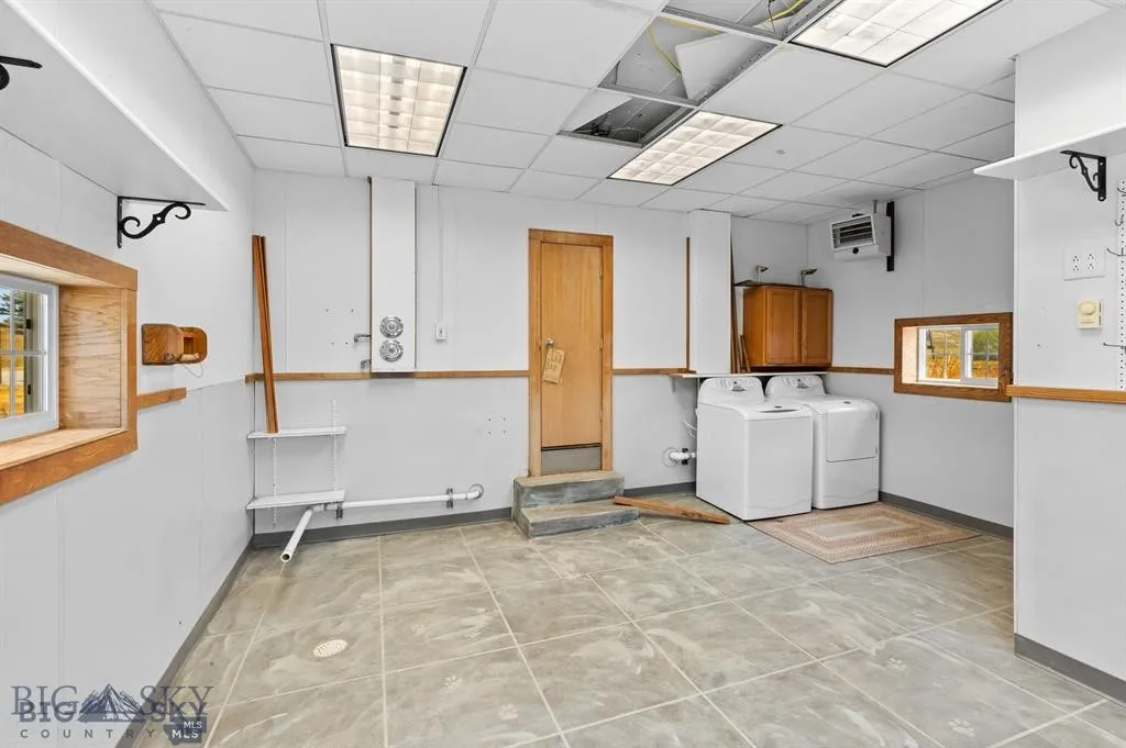 8555 Camp Creek Road, Manhattan, Montana 59741, Manhattan, Montana 59741, 5 Bedrooms Bedrooms, ,4 BathroomsBathrooms,Residential,For Sale,8555 Camp Creek Road, Manhattan, Montana 59741,0,404882
