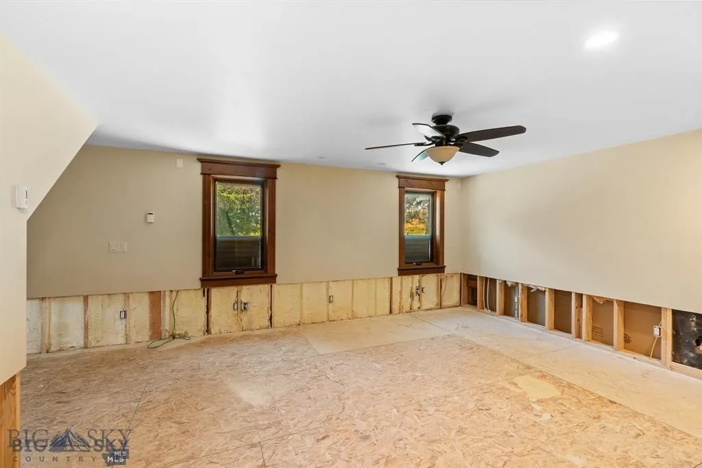 Master Bedroom (as-is) Living Room (as-is) Sheet rock and taping to be completed at list price.