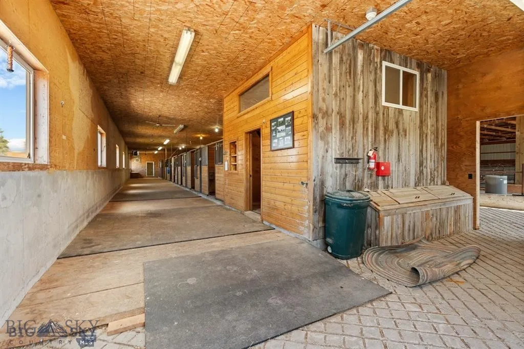 8555 Camp Creek Road, Manhattan, Montana 59741, Manhattan, Montana 59741, 5 Bedrooms Bedrooms, ,4 BathroomsBathrooms,Residential,For Sale,8555 Camp Creek Road, Manhattan, Montana 59741,0,404882