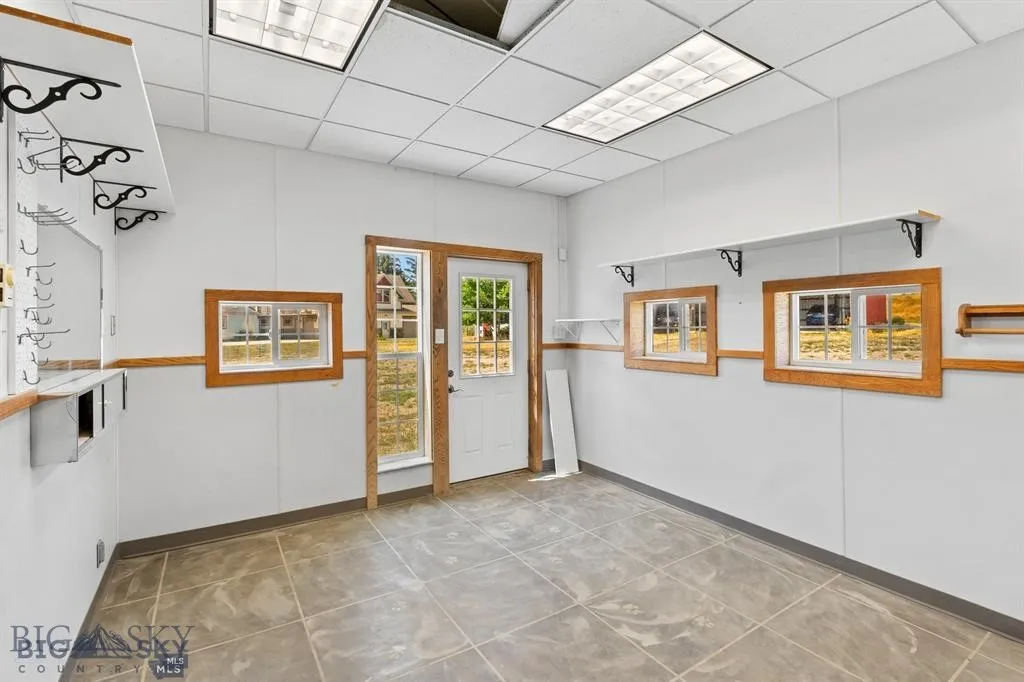 8555 Camp Creek Road, Manhattan, Montana 59741, Manhattan, Montana 59741, 5 Bedrooms Bedrooms, ,4 BathroomsBathrooms,Residential,For Sale,8555 Camp Creek Road, Manhattan, Montana 59741,0,404882