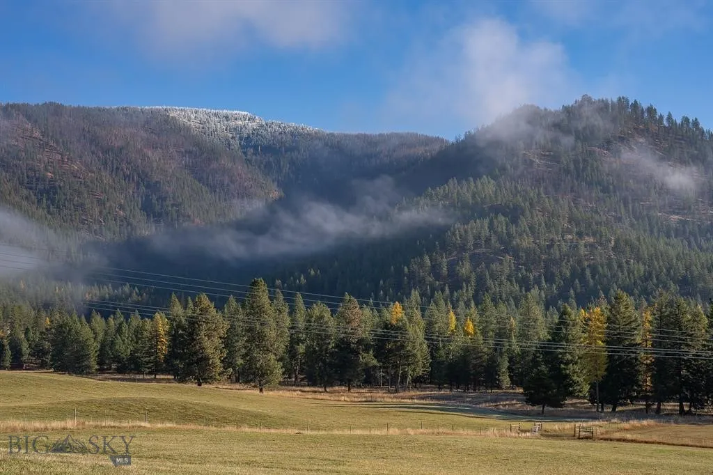 4 Courtier, Thompson Falls, Montana 59873, Thompson Falls, Montana 59873, 3 Bedrooms Bedrooms, ,2 BathroomsBathrooms,Residential,For Sale,4 Courtier, Thompson Falls, Montana 59873,0,404738